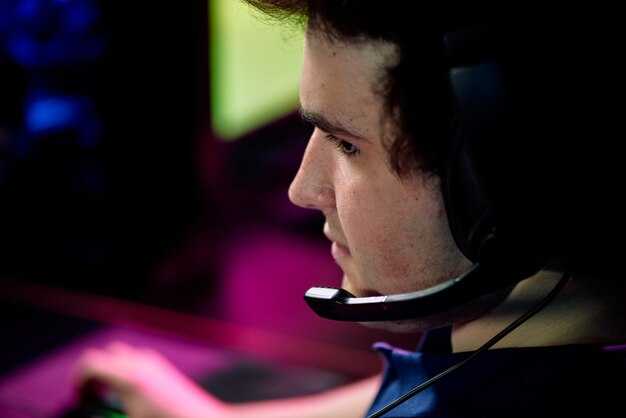 Поиск спонсоров и создание бренда игрока