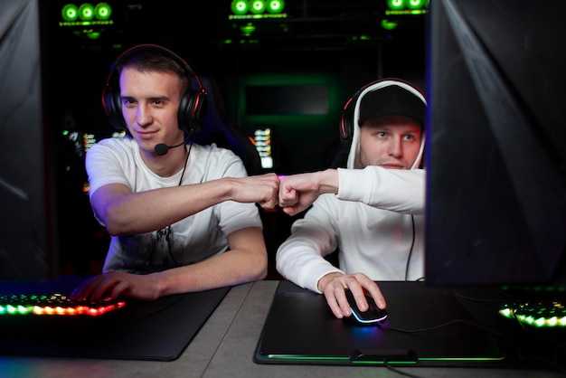 Участие в онлайн-турах и местных чемпионатах