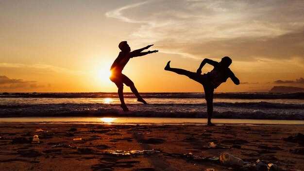 Инвентарь и одежда для занятий капоэйрой