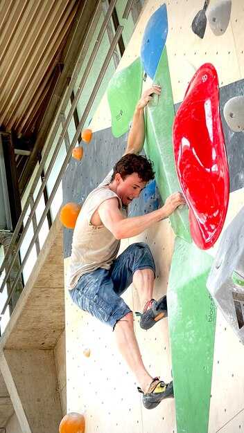 Психология скалолазания: как преодолеть страх высоты